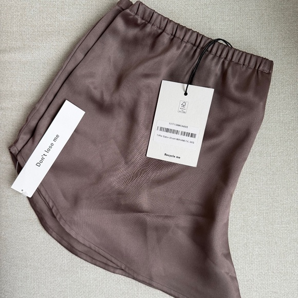 Reformation Pants - Reformation Tiffie Satin Short Brown - Size S